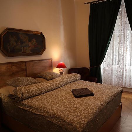 Room & Parking Assistance Prag Eksteriør billede